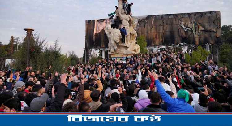 সিরিয়ায় আসাদ সরকারের পতন, অন্তর্বর্তীকালীন দায়িত্বে থাকবেন সাবেক প্রধানমন্ত্রী